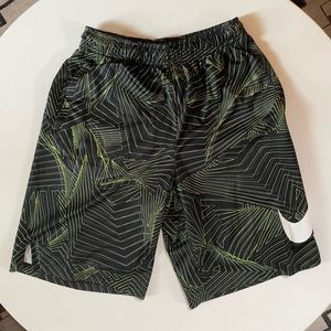 Nike Dryfit Shorts Green & Black